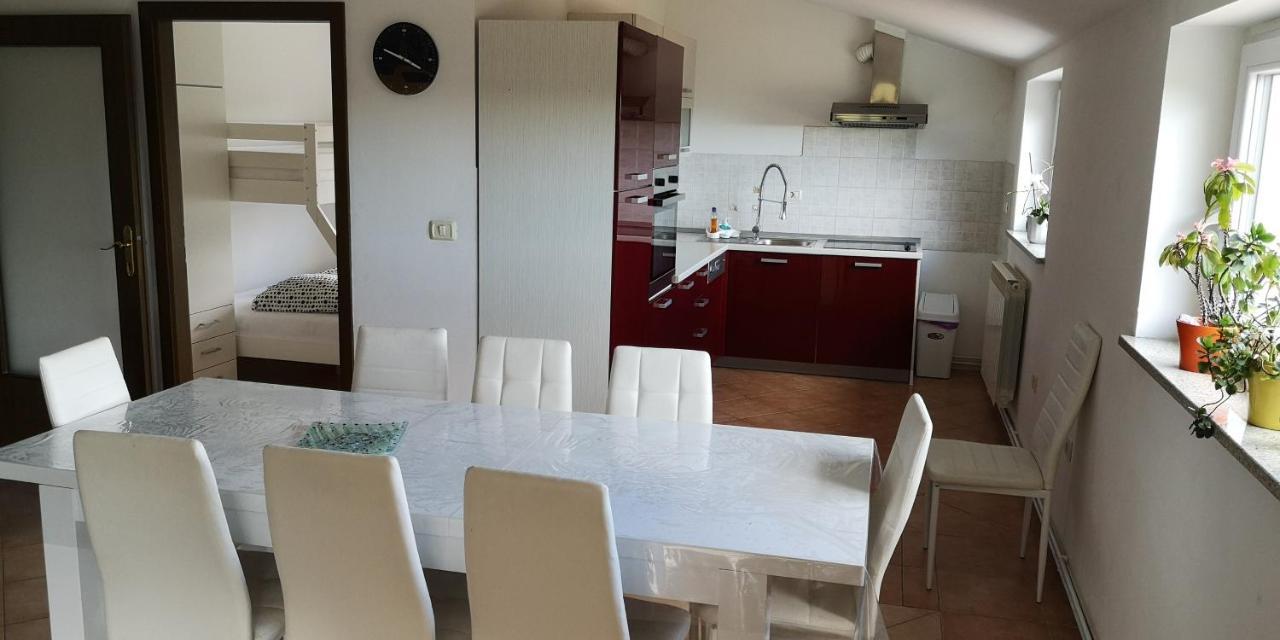 Apartma Ceh Gabrovica pri Črnem Kalu エクステリア 写真