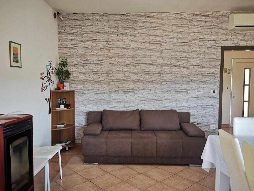 Apartma Ceh Gabrovica pri Črnem Kalu エクステリア 写真
