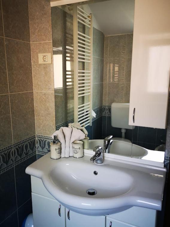 Apartma Ceh Gabrovica pri Črnem Kalu エクステリア 写真